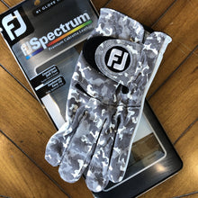 Load image into Gallery viewer, FJ Spectrum Men's Glove