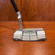 Load image into Gallery viewer, Detroit Putter Company "The 313" Putter American Dunes Limited Edition
